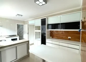 sobrado-com-3-quartos-a-venda-261m-no-nova-petropolis-sao-bernardo-do-campo (3)